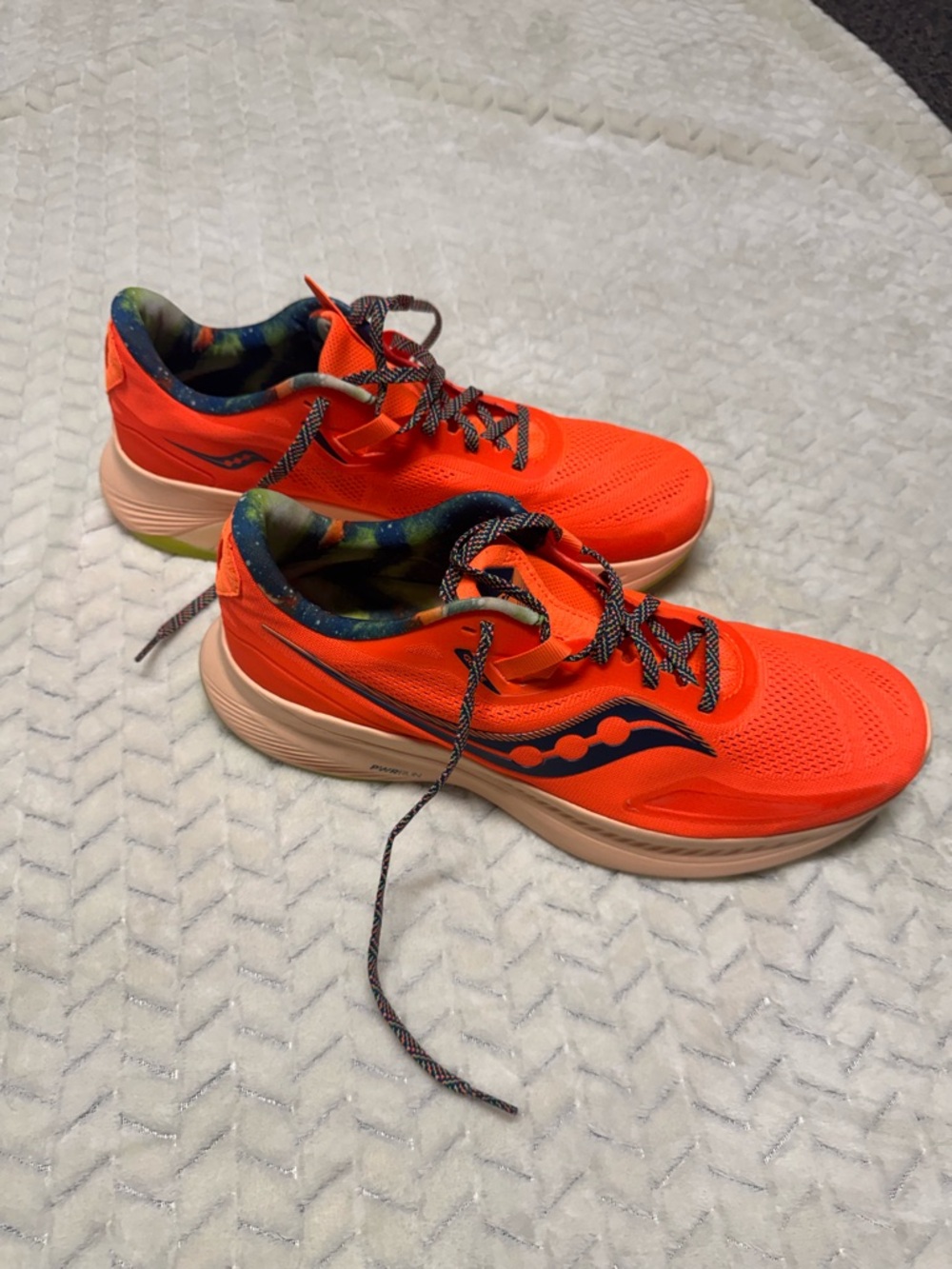 Size 12  - Saucony Guide 15 Campfire
Story